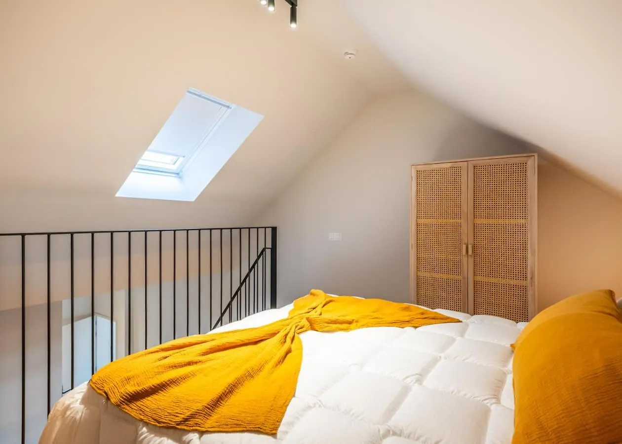 Huswell - Charming Modern Studio In The Heart Of גנט 0*,